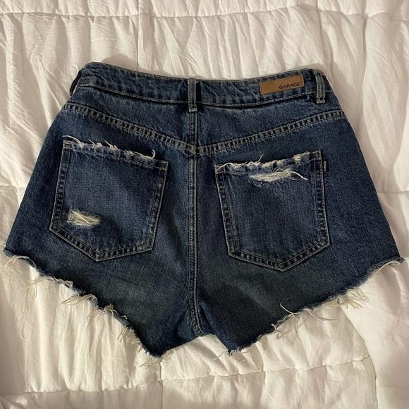 Garage Festival Short - Picture 2 of 2